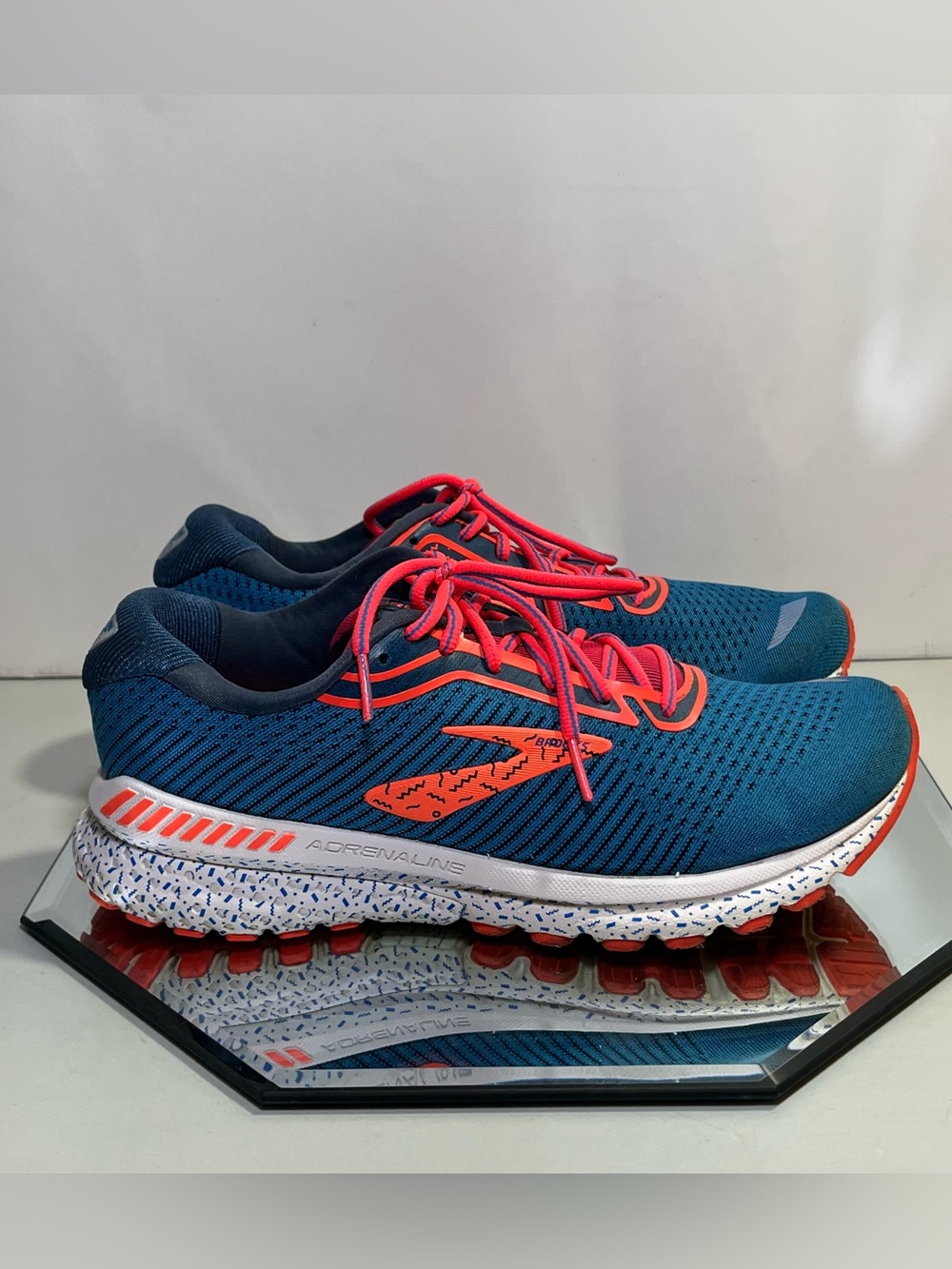 Women’s Brooks Adrenaline GTS 20 Athletic Running Shoes, Size 9 (B) Blue